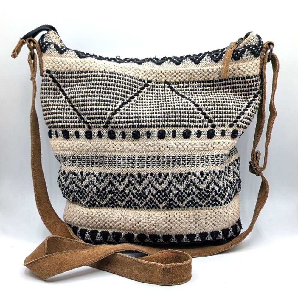Fat Face Women's Purse Black & White Geometric Print w/ Leather Strap